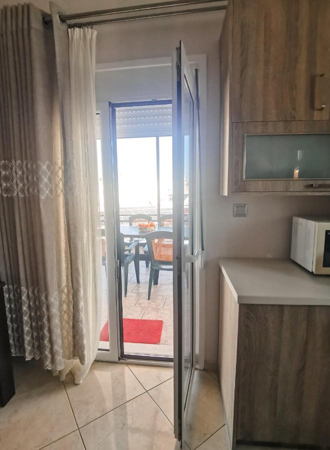 Apartment Summer Blossom Chalkida